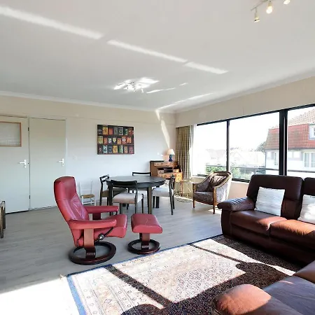Stylish Seaside W Balcony * De Haan