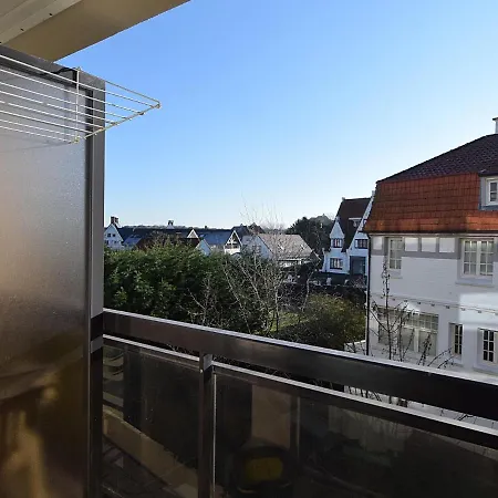 Apartment Stylish Seaside W Balcony