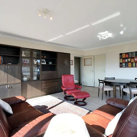 Stylish Seaside W Balcony Apartment